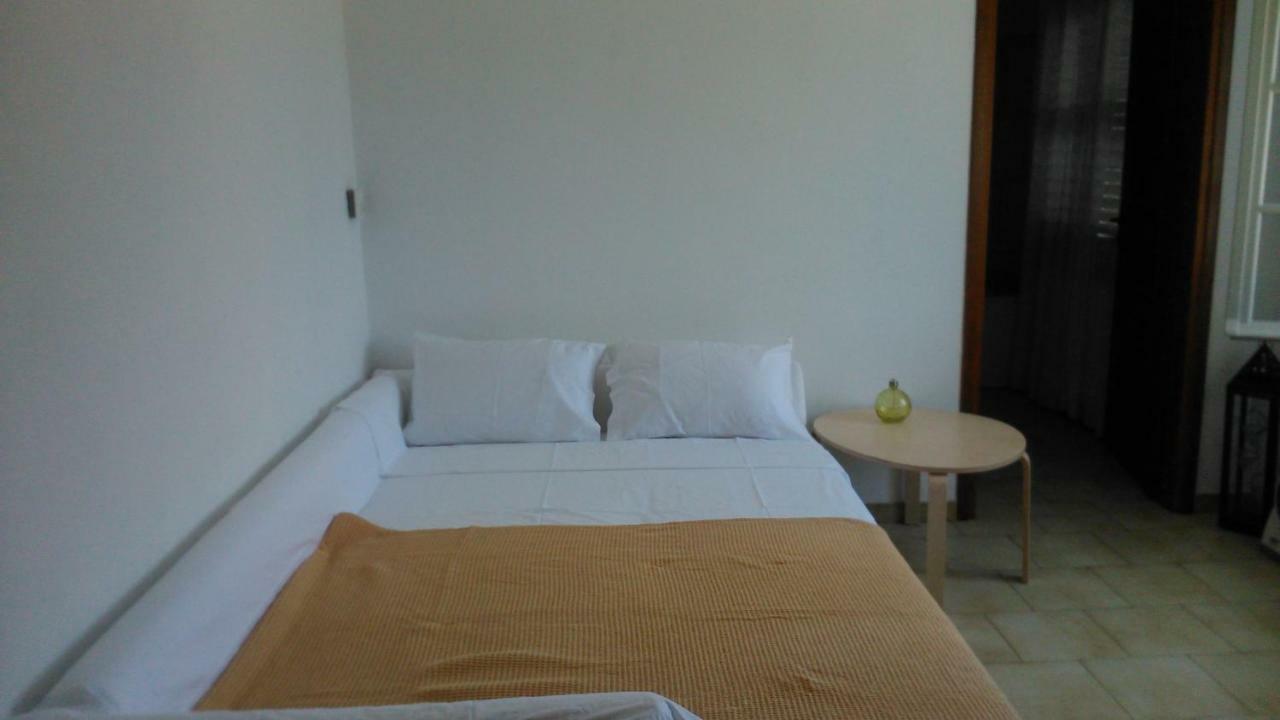 Nesaea Seafront House Villa Parasporos Buitenkant foto