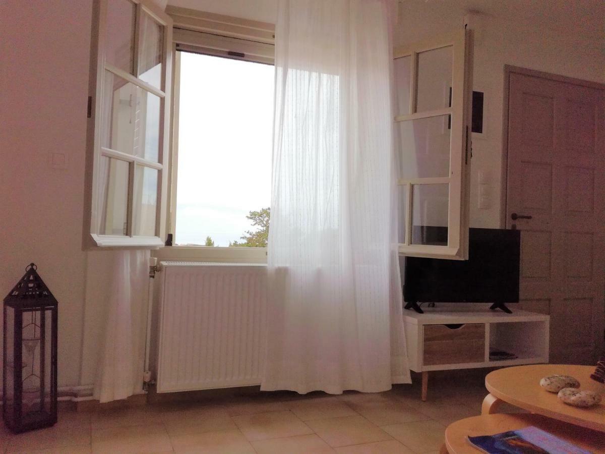 Nesaea Seafront House Villa Parasporos Buitenkant foto